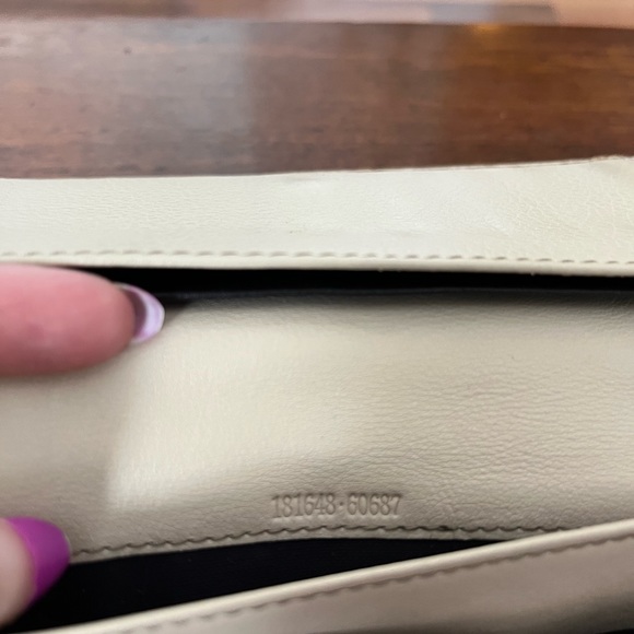 Gucci Leather Embossed Wallet - Picture 4 of 8